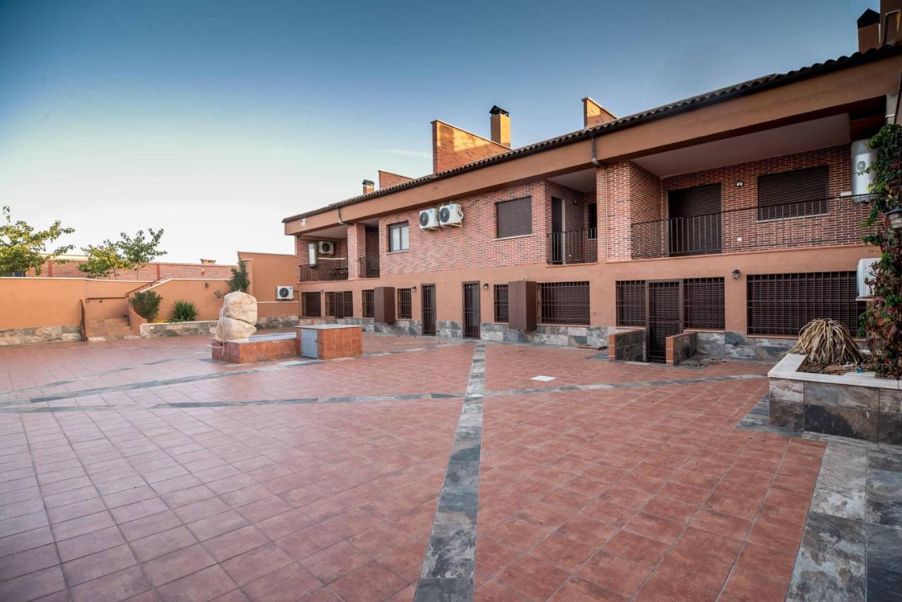 Apartamentos Al Paso De Toledo, Puy Du Fou A 10Km Burguillos de Toledo Dış mekan fotoğraf